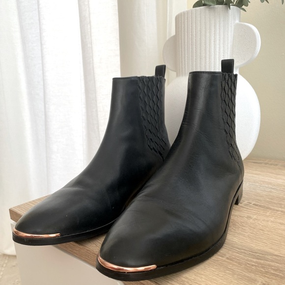Ted Baker Women’s Leather Chelsea Boots - Picture 4 of 7